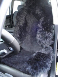 Накидка на сиденье меховая iSky (1шт) натур. овчина (черная) мех стриж. в центре с подкладом